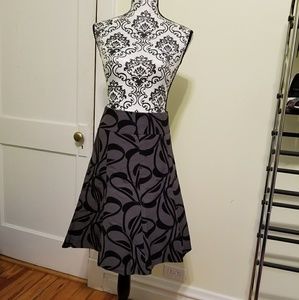 H&M Gray/Black Seamed Flared Skirt, Amazing Cond.